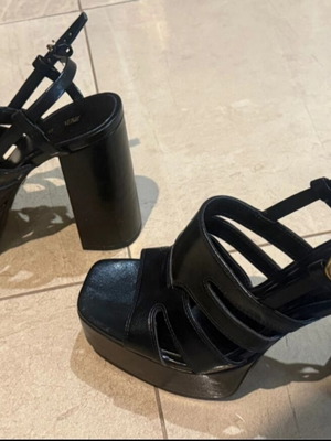 Zara leather platform sandals like new, size 39, black