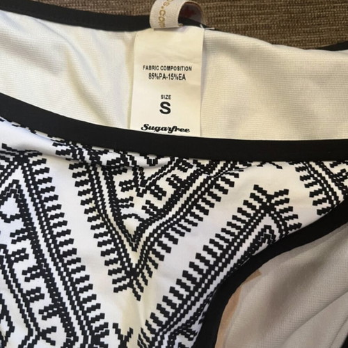 SugarFree swimsuit like new, size S, black and white
