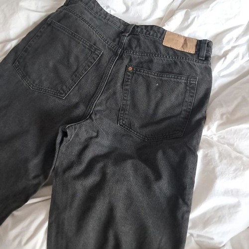 Black denim jeans like new, straight ultra high waist, size L, black