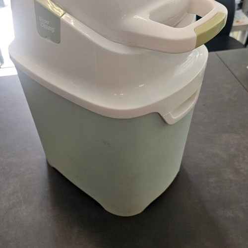 Diaper Champ diaper disposal bin green like new