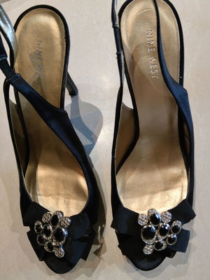 Nine West black fabric sandals with decorative buckle, 12cm heel