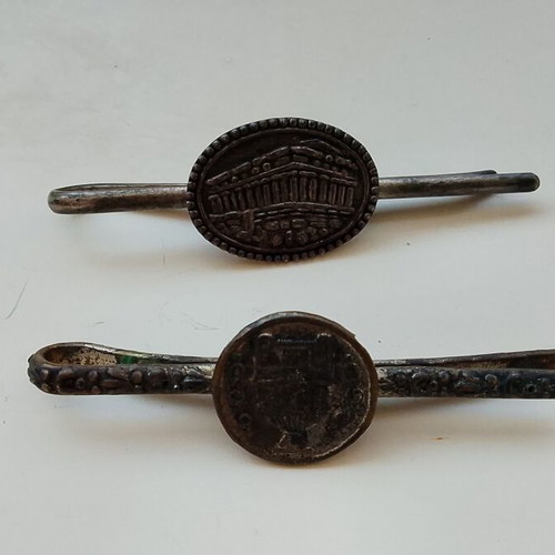 Tie clip 1950-60 with Parthenon and ancient kantharos like new