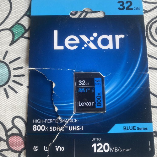 Lexar High-Performance 800x SDHC UHS-I 32 GB memory card like new