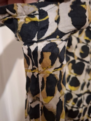 M&S Collection blouse with geometric print like new, size XL