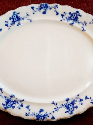 Vintage πιατέλα σερβιρίσματος οβάλ Carnation Furnivals England 50 cm