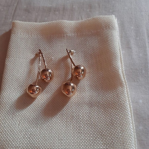 Cherry earrings like new, gold pink color