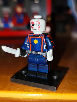 Drax from Guardians of the Galaxy Vol. 3 like new with stand and knives