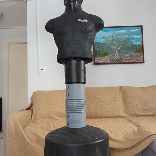 Bob style punching dummy like new, very sturdy, fill with water or sand, German product