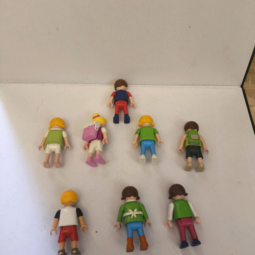 Playmobil 8 pcs children figures like new