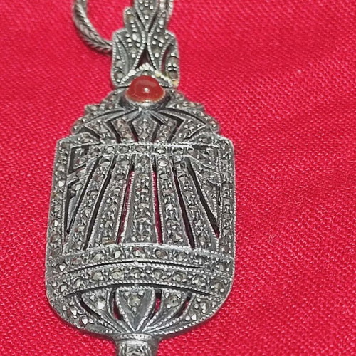 Silver pendant with marcasite and carnelian stones, like new