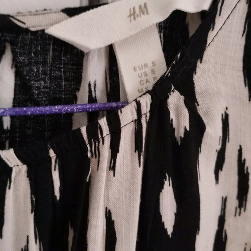 H&M dress like new, size S, black and beige