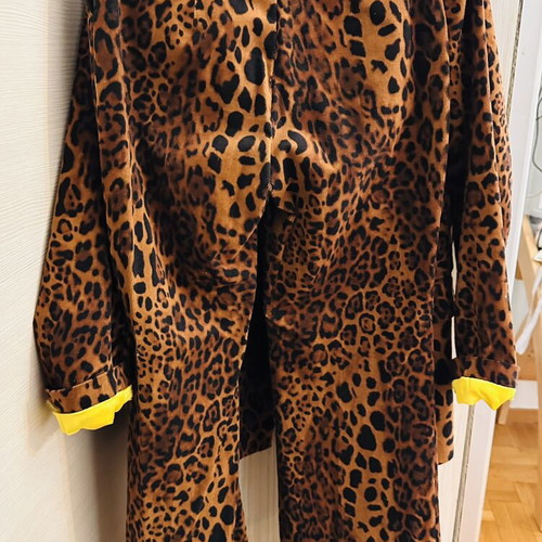 Suit Dorina new, brown