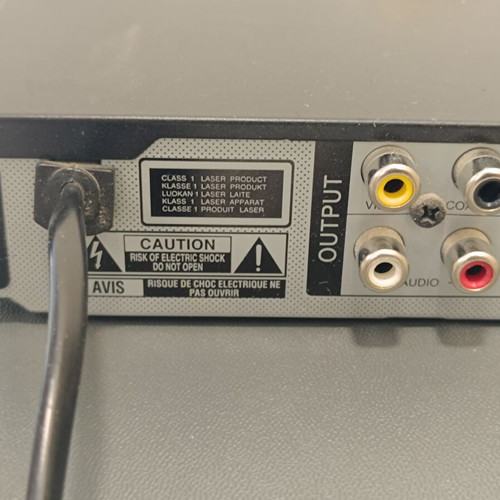 LG DVD Player DP122 used with USB and remote control