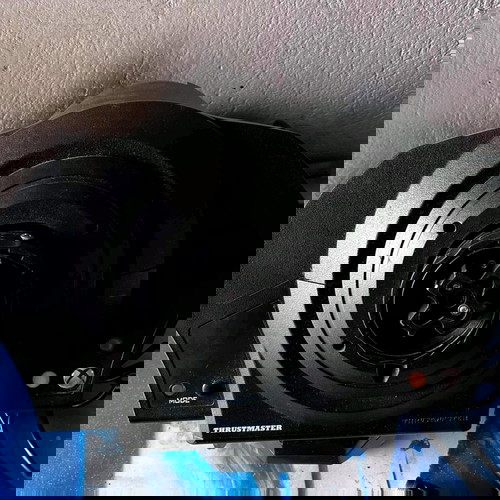 Race simulator σαν καινούργιο πλήρες σετ τιμονιέρας Thrustmaster και MOZA