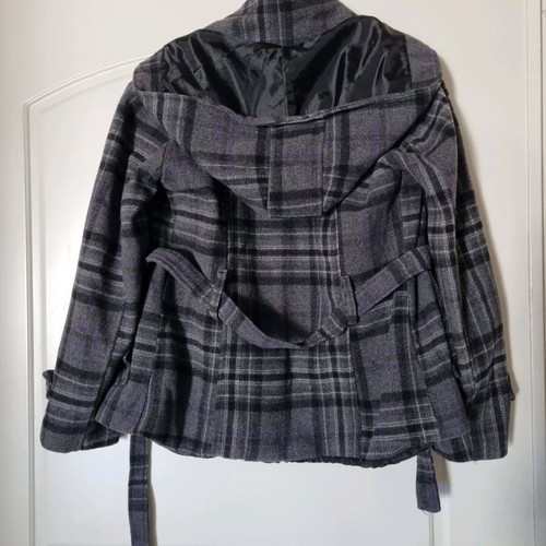 Winter coat like new, size Small with hood and belt
