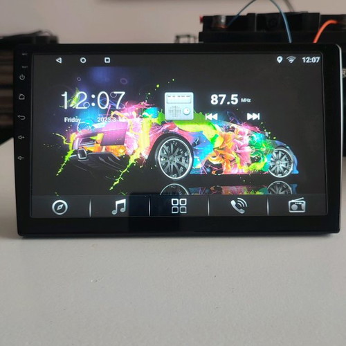 Sinosmart Multimedia 10.1" used with screen protection