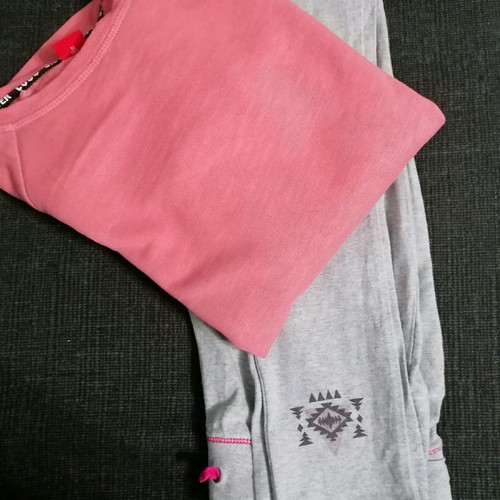 Children's clothing pack used Benneton skinny jean, Diesel shirt, tracksuits
