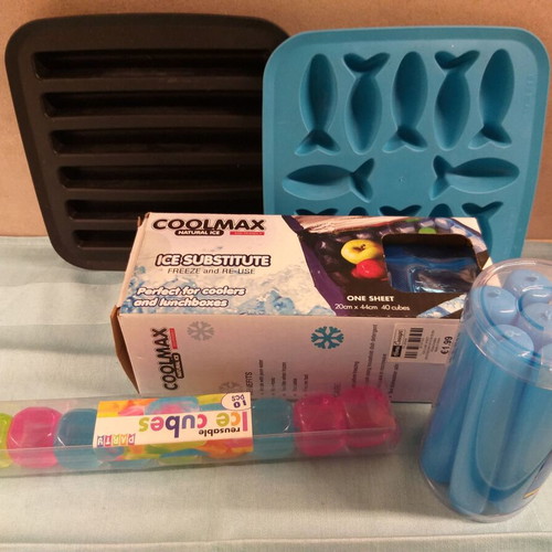 Set of five items for ice cubes