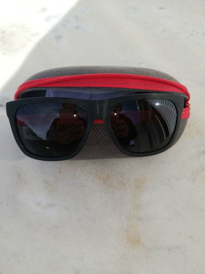 Γυαλιά ηλίου Ridley μεταχειρισμένα με θήκη, μαύρα