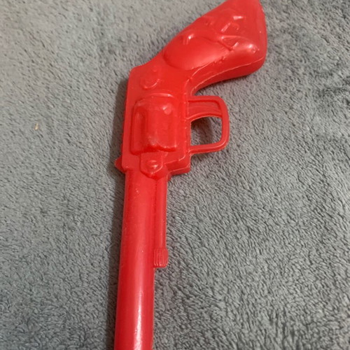 Children's toy gun from the 60s used, vintage plastic
