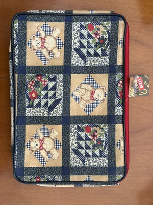 Elite Sac Fabric Carrying Case like new with patchwork teddy bears