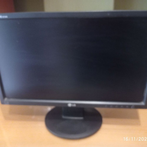 Computer monitor 19 inches used, two identical