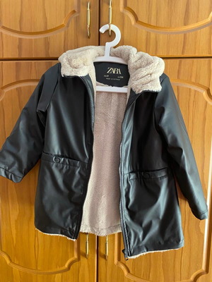 Zara kids jacket 9 years 134cm with soft inner fur like new