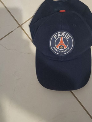 Paris Saint Germain hat used, kids and preteens