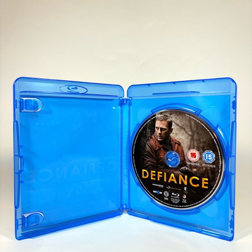 Defiance Blu-ray movie like new with English subtitles