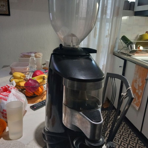Coffee grinder used in excellent condition