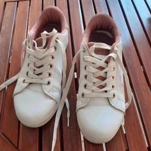 Shoes used, size 37, white and pink athletic style