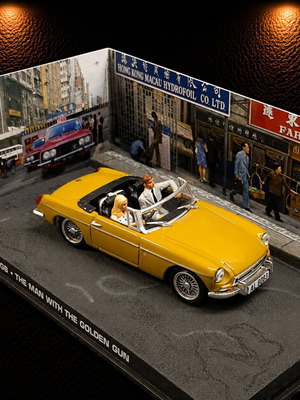 MGB Roadster James Bond Collection The Man With The Golden Gun 1:43 scale