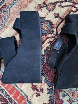 Celebrity women's black platform shoes size 38 like new