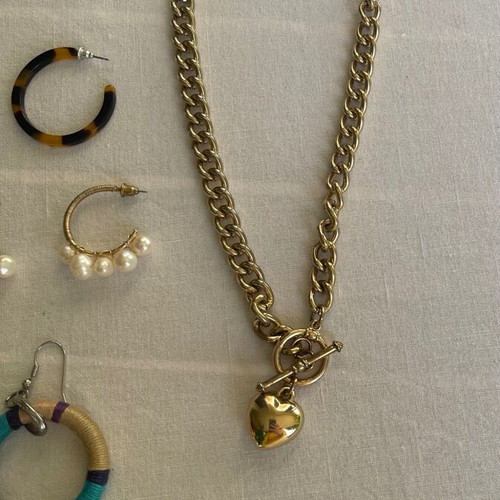 Set of vintage jewelry used
