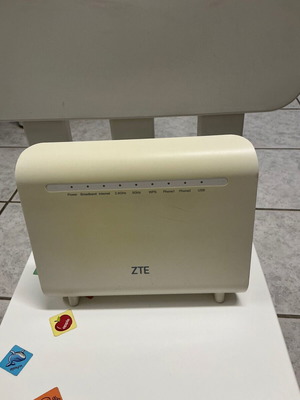 ZTE ZXHN H288A router used with dual-band Wi-Fi and VDSL2/ADSL2+