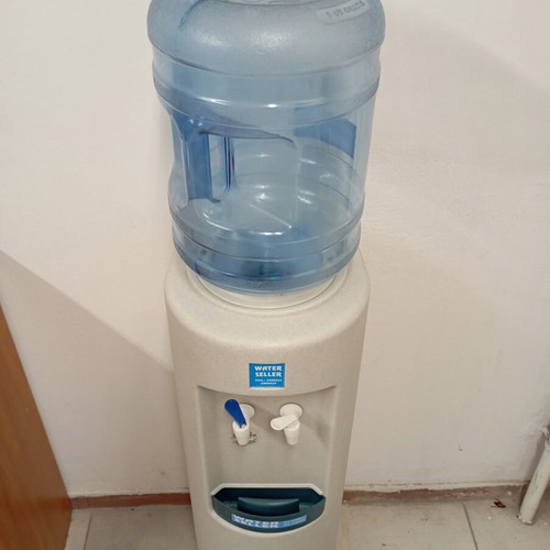 Water dispenser cold and hot water used