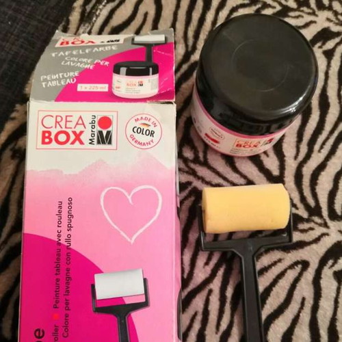 Pink blackboard paint new with foam roller 225 ml