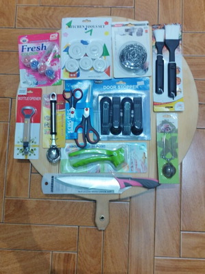 Household items and kitchen tools set new, 7 pieces plus 4 gift