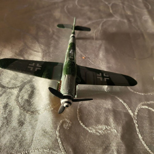 Metal airplanes like new, pack of 3 pieces