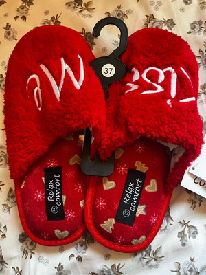 Slippers new red size 37