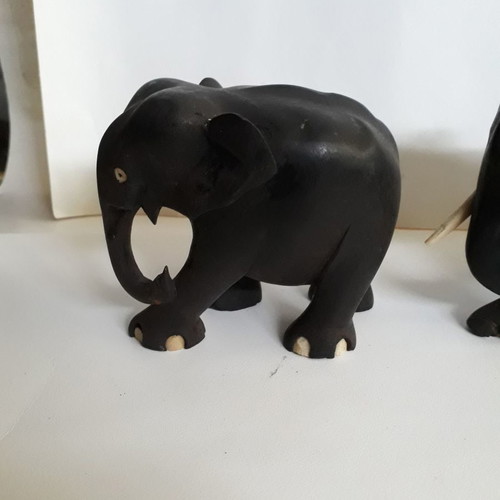 Pair of elephant figurines used, ebony, excellent condition