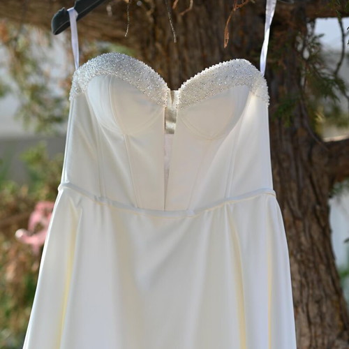 Demetrios wedding dress 2024 collection like new, white satin size 8