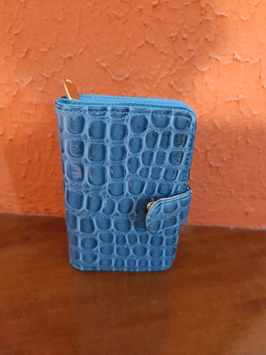Women's trifold wallet new turquoise