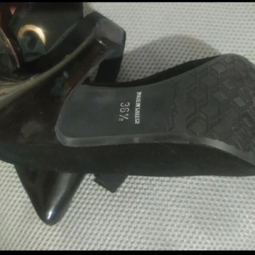 Chaniotakis black pumps like new