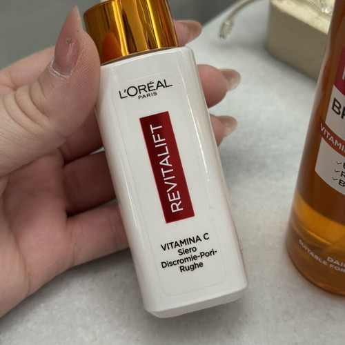 L’Oréal Cleanser and Serum with Vitamin C and Salicylic Acid like new