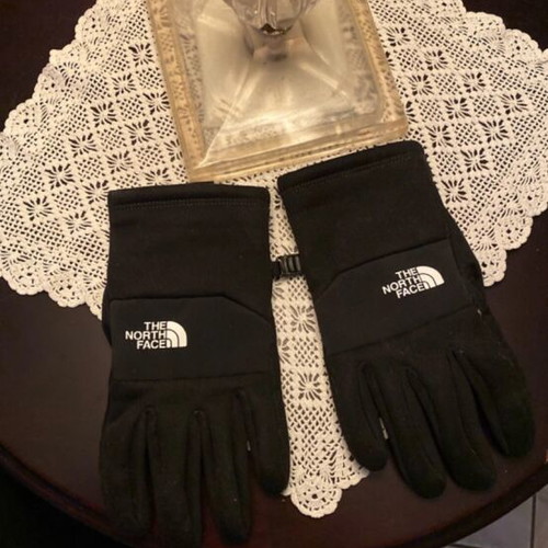 The North Face snow gloves like new, very warm, black