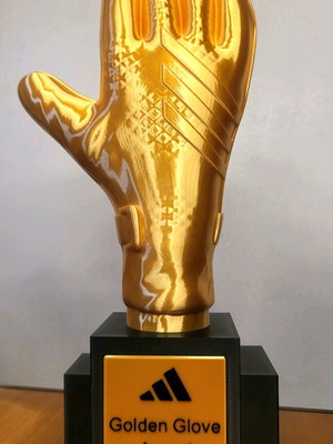 Τρόπαιο Ποδοσφαίρου Golden Glove Award Καινούργιο, Χρυσό Γάντι