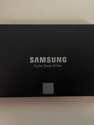 Samsung 870 Evo SSD 500GB 2.5" SATA 3 like new