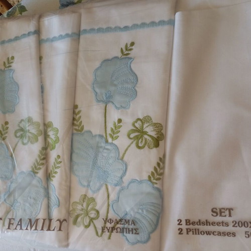 Double bed sheet set new with European fabric appliqué embroidery