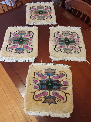 Handmade chair seat rugs set of 4 like new 35x43 cm